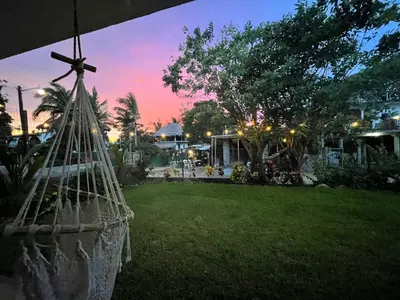 Jardín al aire libre en Mangal Suites