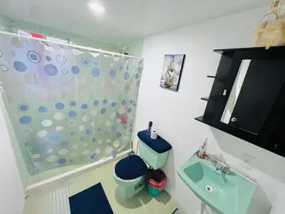 Un baño de B Habitaciones CRT