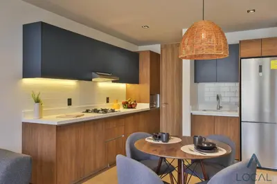 Una cocina o zona de cocina en Be Local Aparthotel