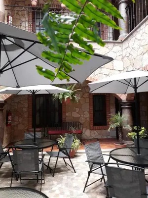 Un patio o zona al aire libre en Hotel Santa Irene
