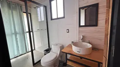 Un baño de Cabañas Tepani