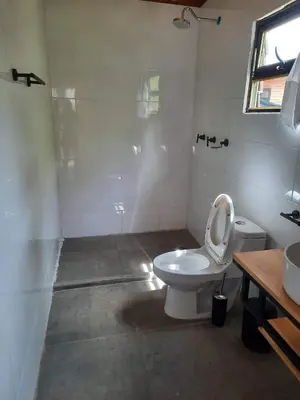 Un baño de Cabañas Tepani