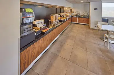 Una cocina o zona de cocina en City Express by Marriott Tehuacan