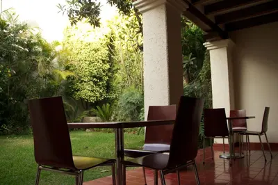 Jardín al aire libre en Paulina Youth Hostel