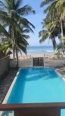 Piscina en o cerca de Casa Rústica, Sofía, Frente al mar en Puerto Arista