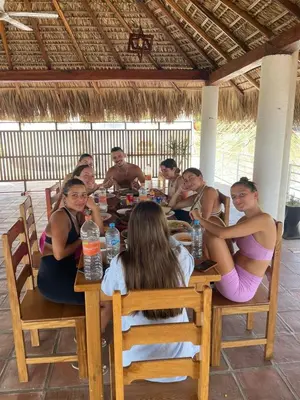 Clientes alojados en Sicarú, Hospedaje en Punta Zicatela
