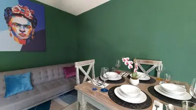 Zona de estar de Departamento Completo Frente al Aeropuerto