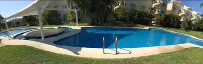 Piscina en o cerca de puente del mar, Acapulco Diamante
