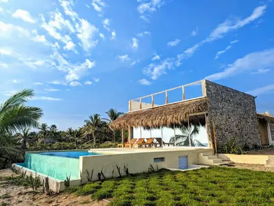 Piscina en o cerca de Secret Paradise - Private Beach Eco-Villa