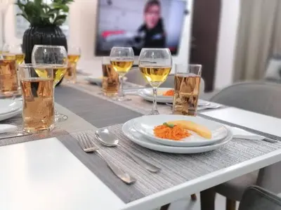 Comida en o cerca de este apartamento