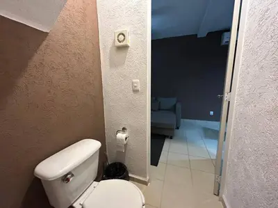 Un baño de ¡Descubre tu oasis en Acapulco! Casa vacacional.