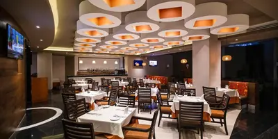 Un restaurante o sitio para comer en JF Grand Puebla