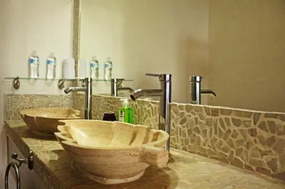 Un baño de Wellness Center El Secreto