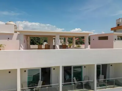 Un balcón o terraza de PETRAS HOTEL