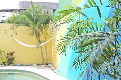 Piscina en o cerca de 2BdR -Rocks at Mikasa- Near Beach, Pool, King Beds, AC, Fast Wifi