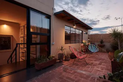 Jardín al aire libre en Las Privadas / Casa X By Nardazul