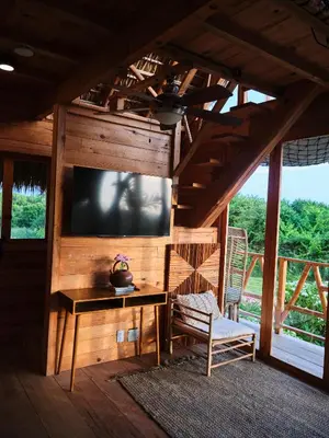 Una televisión o centro de entretenimiento en Casa Ágata