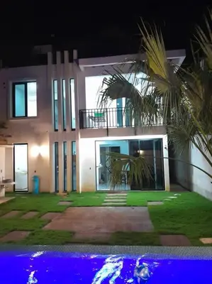 Piscina en o cerca de Casa Chikatana un lugar familiar y elegante a pasos de la playa Bacocho