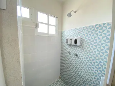 Un baño de Ubicación top: Depto. a 3 min de la playa