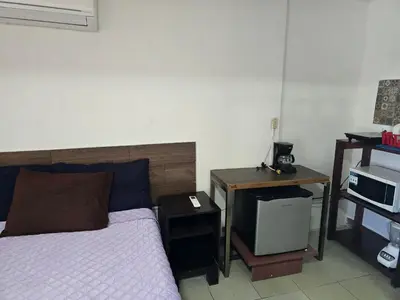 Una cocina o zona de cocina en Habitación 2 climatizada cerca de IMSS UMAE