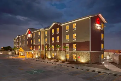Edificio en el que se encuentra el apartahotel