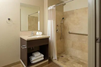 Un baño de Extended Suites Coatzacoalcos Forum