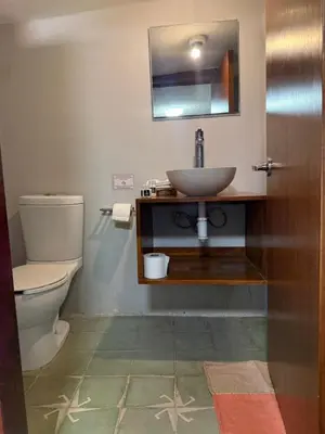 Un baño de Posada Don Mario