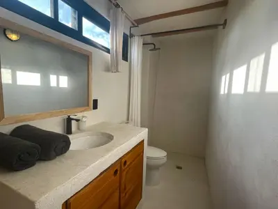 Un baño de DOMA - Resort