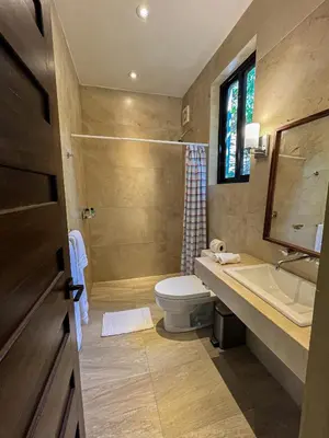 Un baño de Quinta Viajero