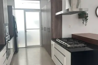 Una cocina o zona de cocina en Residencia Corinto La Cima Frac Burgos Bugambilias