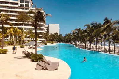 Piscina en o cerca de Isla Residences, frente al mar.