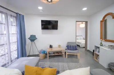 Una televisión o centro de entretenimiento en Casa Cielo