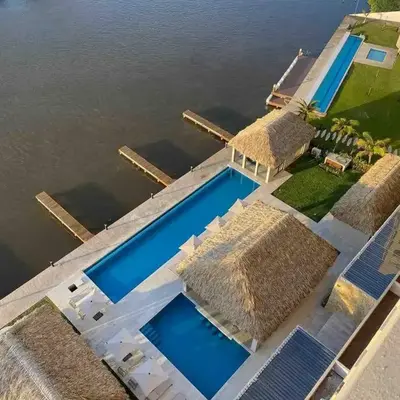 9nopiso Vista al Mar con 3 Albercas con Gym y Playa