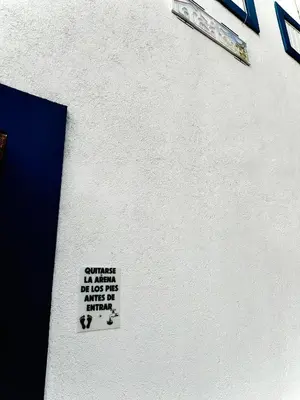 Certificado, premio, señal o documento que está expuesto en La Casa de Colores Ocean View