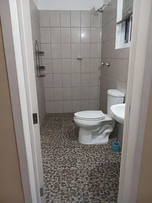 Un baño de POSADA del MAR