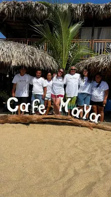 Clientes alojados en CAFE MAYA