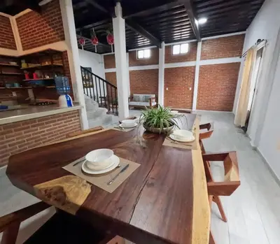 Plano de Hermosa casa del atardecer de Teques