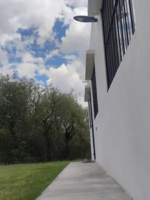 Edificio en el que se encuentra el hostal o pensión