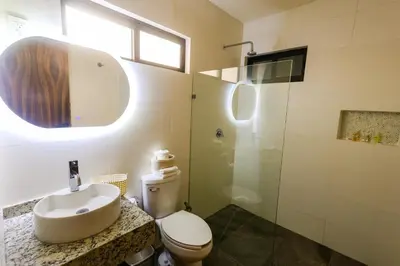 Un baño de Hotel BG Wellness & Spa Boca del Río Veracruz
