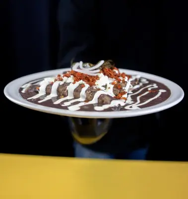 Comida en o cerca de este hotel