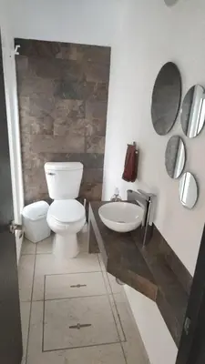 Un baño de CASA MYAA, casa para noche, día, fin de semana, semana y mes