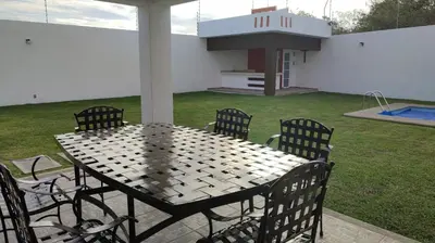 Un patio o zona al aire libre en CASA MYAA, casa para noche, día, fin de semana, semana y mes
