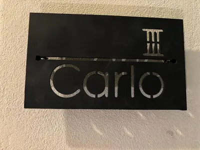 Certificado, premio, señal o documento que está expuesto en Castello di Carlo - Loft Carlo III