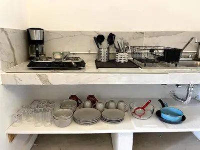 Una cocina o zona de cocina en Lovely one bedroom apartment surrounded by nature