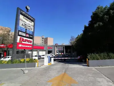 Plano de Stylish Quiet Studio, Smart TV, Six Flags 1k