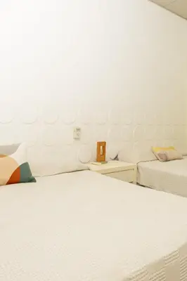 Cama o camas de una habitación en New Santa Fe Home Private Relaxation Realm