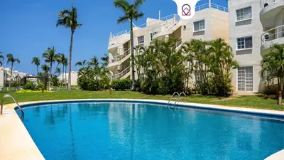 Piscina en o cerca de New Acapulco Retreat Garden Pool & Gym