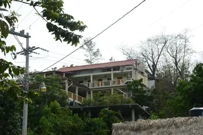 Edificio en el que se encuentra el albergue