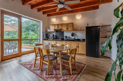 Una cocina o zona de cocina en Casa Aluna - Oasis in Mountain - Premium 3 bedroom Villa in Tepoztlán with WiFi