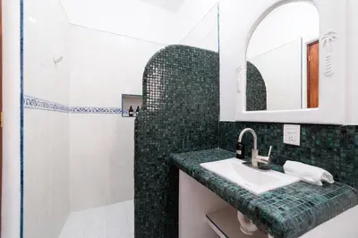 Un baño de Casa Cacaluta